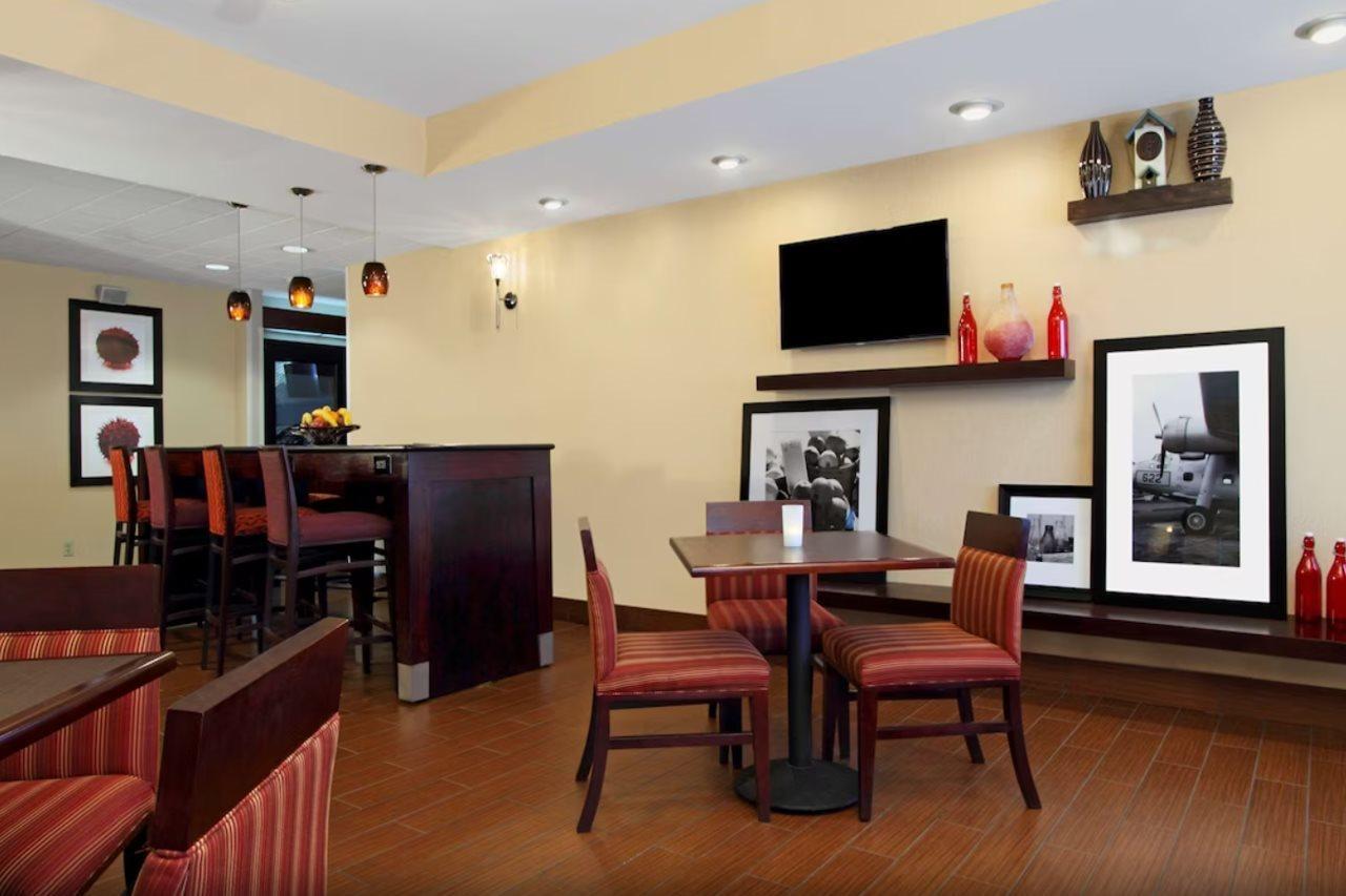 Hampton Inn Columbus-International Airport Gahanna Ngoại thất bức ảnh